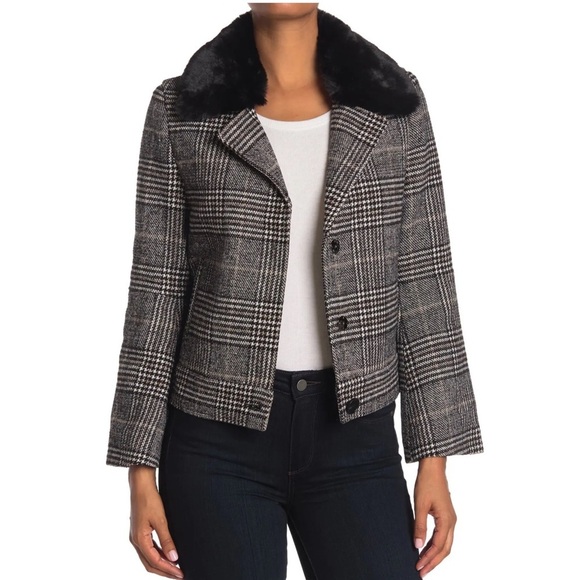 Black White Plaid Print Faux Fur Collar Jacket - Picture 1 of 12